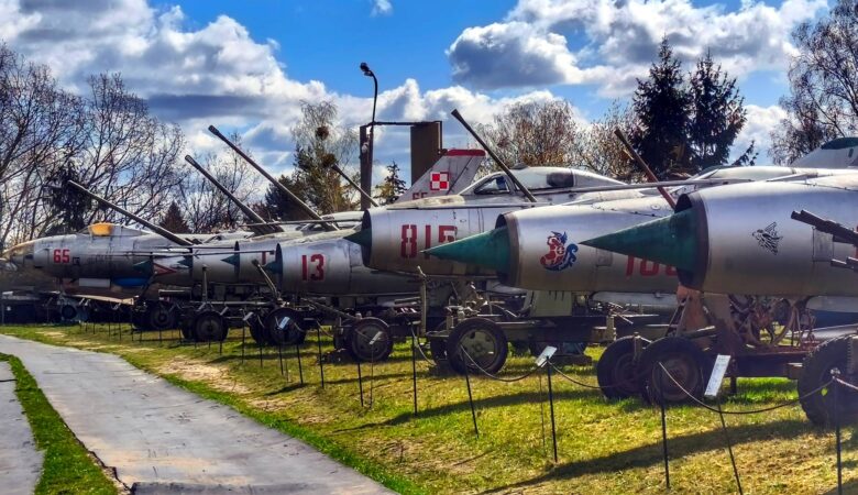 Muzeum Polskiej Techniki Wojskowej Warszawa samoloty mig21