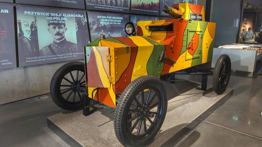 Muzeum Bitwy Warszawskiej 1920 samochód pancerny ford